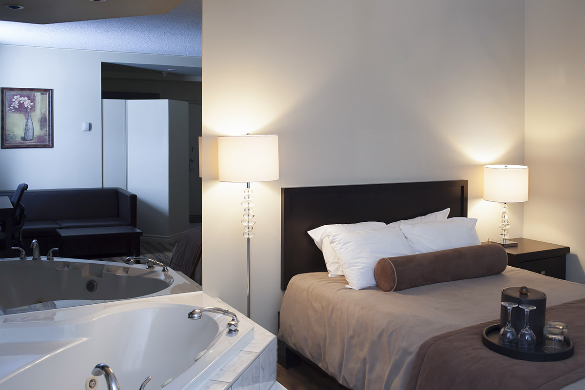 Rooms with whirlpool bath  Sélectôtel Rooms with whirlpool bath
